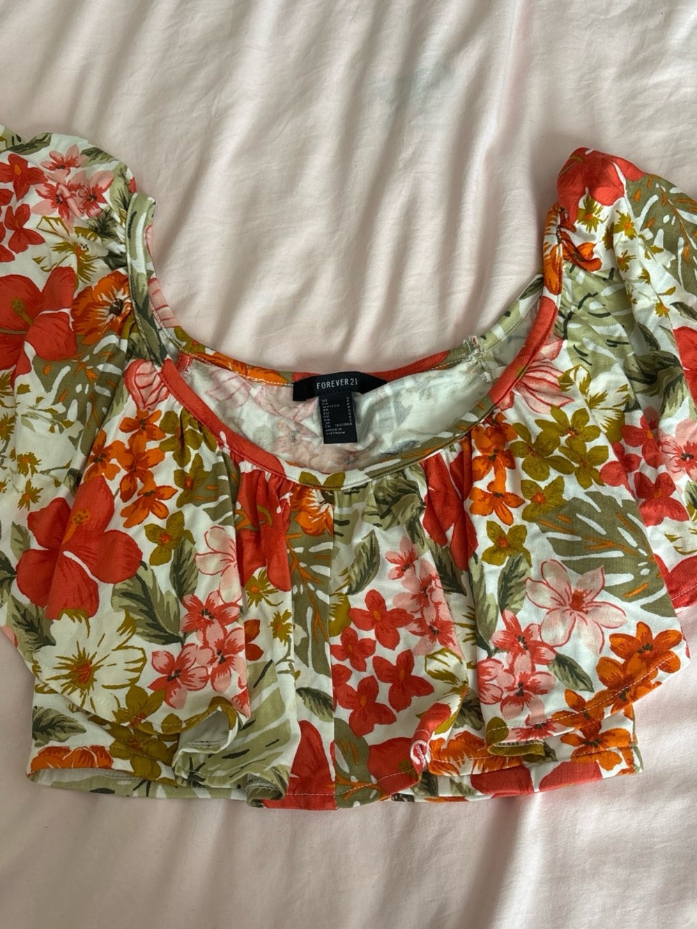 Forever 21 Coral, Olive & Cream Floral Puff-Sleeve Crop Top